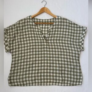 L.L Bean Signature XL Women’s Linen Olive Green Gingham Split-Neck top